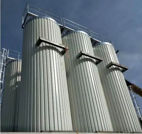 What should be done when bitumen tanks are removed_1